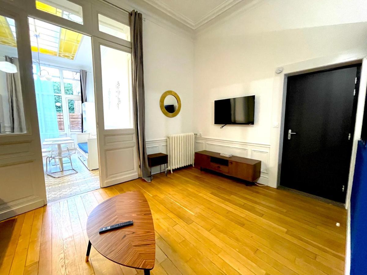 Residence Adam A Part Βαλενσιέν Εξωτερικό φωτογραφία