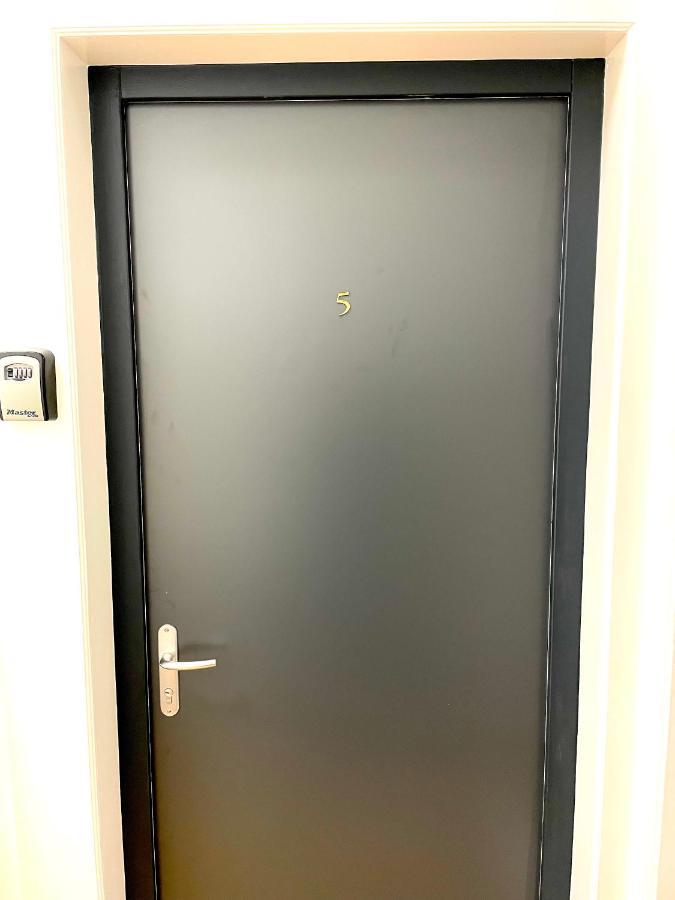 Residence Adam A Part Βαλενσιέν Εξωτερικό φωτογραφία